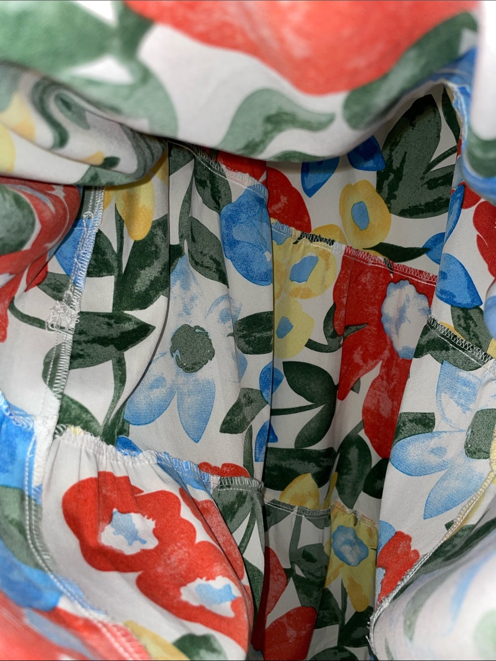SHEIN Colorful Tropical Print V-Neck Top — Red, Yellow, Blue, Green - Picture 4 of 7